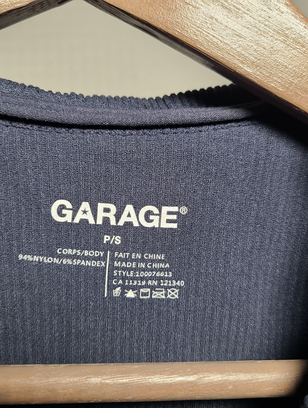Garage Navy Ribbed Collared Crop Tank Top Size P/S - Picture 6 of 7